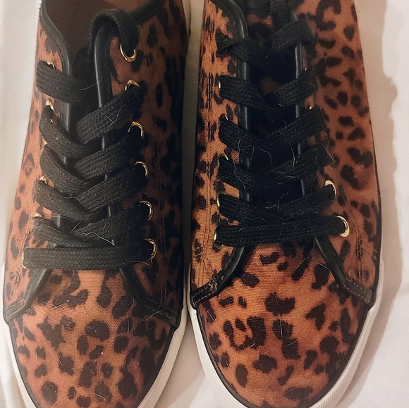 JustFab Leopard Print Sneakers – Stylish and Comfortable-Size 8.5! - Picture 3 of 7